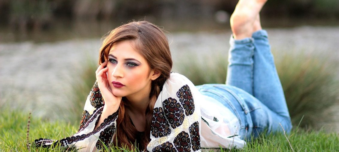 10 промахов в этикете, которые выдадут в тебе простушку!